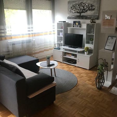 Apartman Zagabria Apartment Bagian luar foto